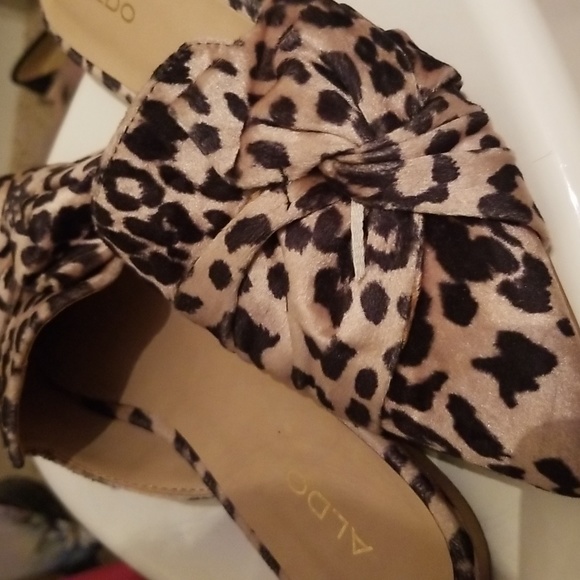Pointy toe slip on animal print - Picture 2 of 2